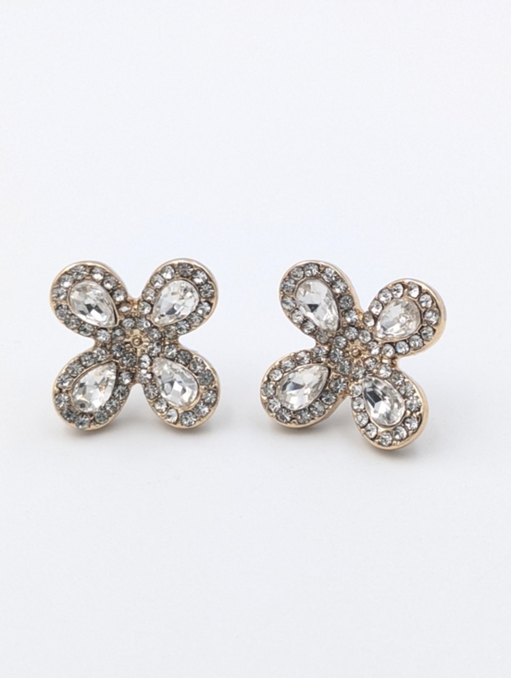 4/24$   Rhinestone sparkly flower stud earrings